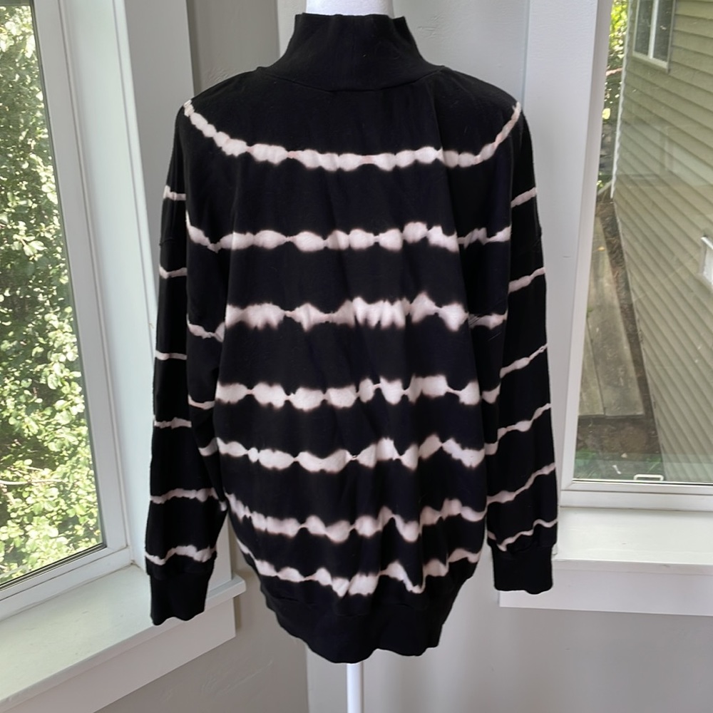 Wild Fable Oversized Black White Tie Dye Mockneck Sweatshirt Size Medium - Picture 5 of 7